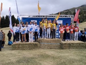 Sainte-Sigolène : Maé Barralon et Noa Tessier en équipe régionale sur le Trophée de France du Jeune Vététiste