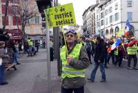 La manifestation régionale des Gilets jaunes au Puy-en-Velay en images