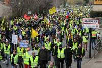 La manifestation régionale des Gilets jaunes au Puy-en-Velay en images