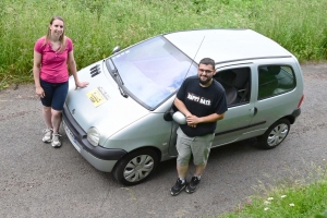 Yssingeaux : un couple engagé sur un nouveau raid solidaire... en Twingo