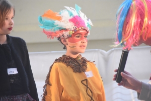 Yssingeaux : 150 enfants défilent sur scène pour le concours de déguisements