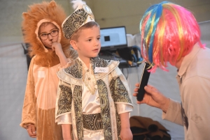 Yssingeaux : 150 enfants défilent sur scène pour le concours de déguisements