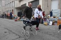 Monistrol-sur-Loire : 900 mètres de stands sur le vide-greniers en centre-ville