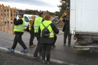 Monistrol-sur-Loire : les accès à la RN88 bloqués par les Gilets jaunes au rond-point de la Chomette