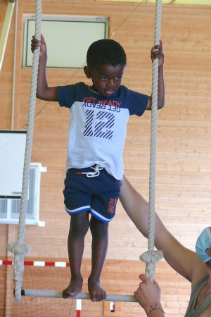 Une activité cirque pour les maternelles de Grazac