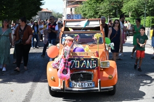 Saint-Romain-Lachalm : les 40 ans reçoivent le premier prix des chars des classards