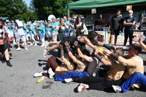 Saint-Romain-Lachalm : les 40 ans reçoivent le premier prix des chars des classards