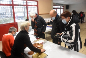 Sainte-Sigolène : 176 marcheurs et vététistes ont bravé la neige sur la Golénoise