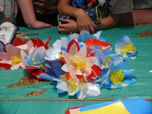 Les écoliers de Grazac font des décorations pour le Tour de France