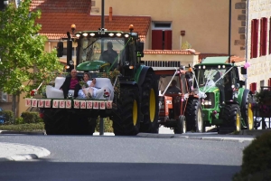 Monistrol-sur-Loire : un convoi nuptial en tracteur pour Séverine et Christophe