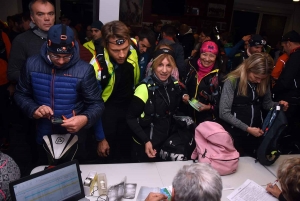 Une nuit blanche pour 325 coureurs entre Le Puy et Firminy