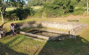 Aux Villettes, le lavoir de &quot;Cublaise&quot; refait à l&#039;ancienne