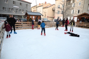 Yssingeaux : la patinoire est ouverte tous les après-midi dans le centre-ville