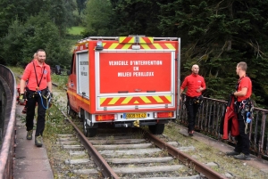 Les pompiers spécialisés en milieu périlleux de Loire et Haute-Loire mis en situation