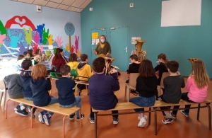 A l&#039;école avec Marie Hebbelynck et Loïc Mortimore