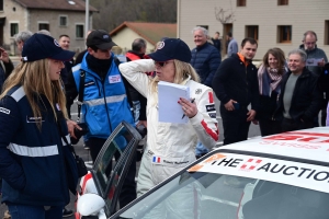 Dunières : les passionnés de voitures anciennes aux anges avec le Tour Auto