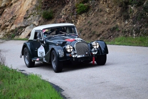 Dunières : les passionnés de voitures anciennes aux anges avec le Tour Auto