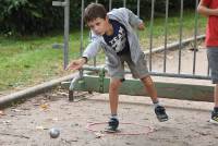 Retournac : les enfants du centre de loisirs du Cros initiés à la pétanque