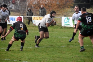 Rugby : Tence accroche le bonus défensif contre le leader