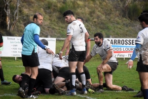 Rugby : Tence accroche le bonus défensif contre le leader