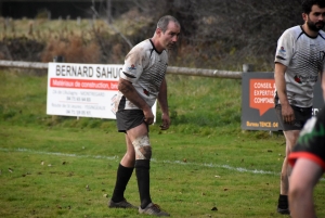 Rugby : Tence accroche le bonus défensif contre le leader