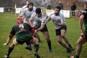 Rugby : Tence accroche le bonus défensif contre le leader