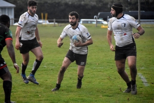 Rugby : Tence accroche le bonus défensif contre le leader