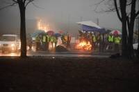 Monistrol-sur-Loire : la pluie s&#039;invite, les Gilets jaunes persistent