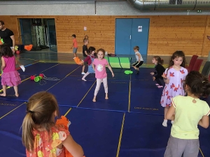 Les maternelles de Grazac s’initient à la gymnastique