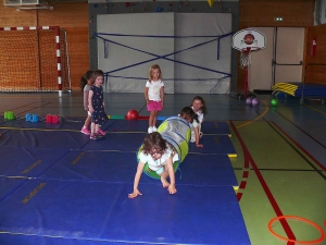 Les maternelles de Grazac s’initient à la gymnastique