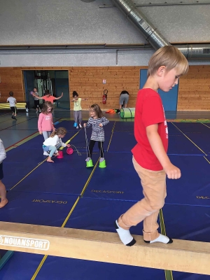 Les maternelles de Grazac s’initient à la gymnastique