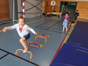 Les maternelles de Grazac s’initient à la gymnastique