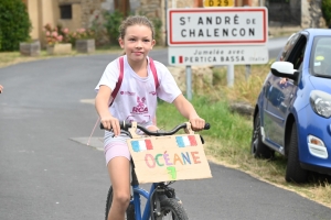 Saint-André-de-Chalencon : sept chars olympiques défilent dans le village (vidéo)