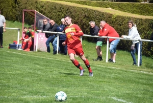 Foot : Sainte-Sigolène taille patron à Montregard