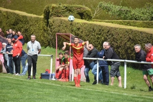 Foot : Sainte-Sigolène taille patron à Montregard