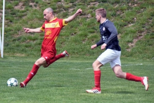 Foot : Sainte-Sigolène taille patron à Montregard