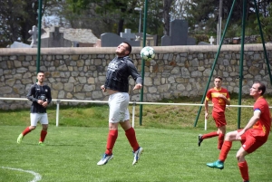 Foot : Sainte-Sigolène taille patron à Montregard