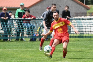 Foot : Sainte-Sigolène taille patron à Montregard