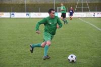 Les arbitres savent aussi jouer au football