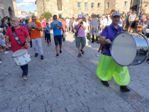 Saint-Pal-de-Mons : embouteillage de classards dans les rues du village (vidéo)