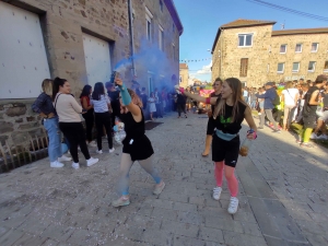 Saint-Pal-de-Mons : embouteillage de classards dans les rues du village (vidéo)