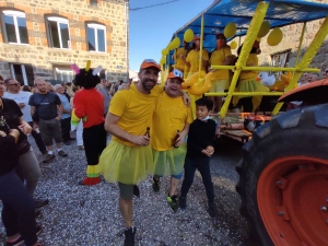 Saint-Pal-de-Mons : embouteillage de classards dans les rues du village (vidéo)