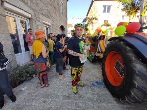 Saint-Pal-de-Mons : embouteillage de classards dans les rues du village (vidéo)