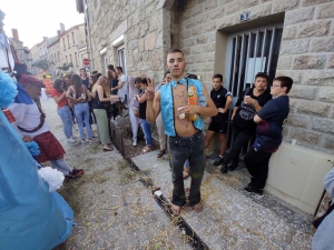 Saint-Pal-de-Mons : embouteillage de classards dans les rues du village (vidéo)