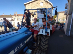 Saint-Pal-de-Mons : embouteillage de classards dans les rues du village (vidéo)