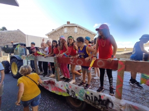 Saint-Pal-de-Mons : embouteillage de classards dans les rues du village (vidéo)