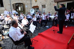 A Saint-Pal-de-Chalencon, le prince Albert de Monaco remonte le temps