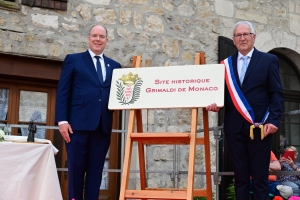 A Saint-Pal-de-Chalencon, le prince Albert de Monaco remonte le temps