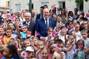 A Saint-Pal-de-Chalencon, le prince Albert de Monaco remonte le temps