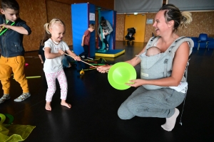 Saint-Maurice-de-Lignon : le cirque pour créer du lien entre parents et enfants